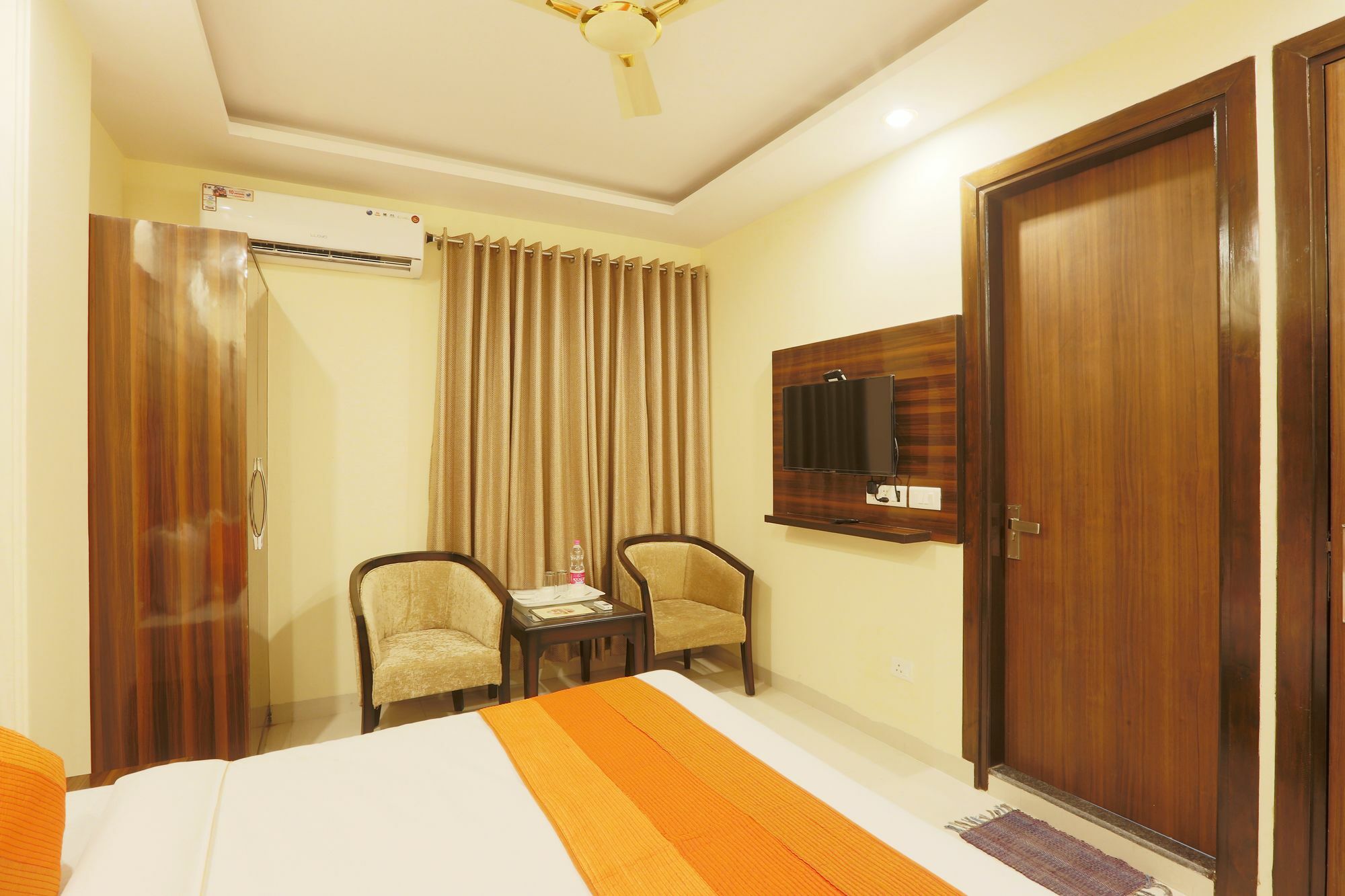 Capital @ Airport Hotel 3*